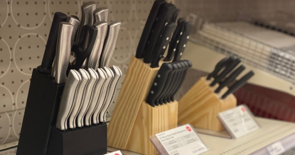 knife sets on shelf