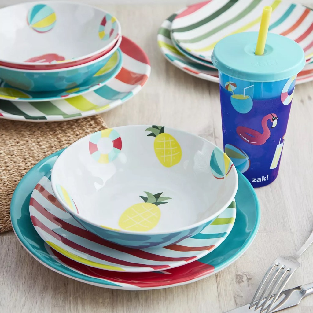 Flamingo Melamime Set with plates and cups