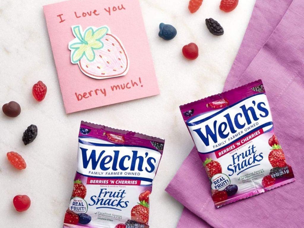 Welch's fruit snacks packages and gummies