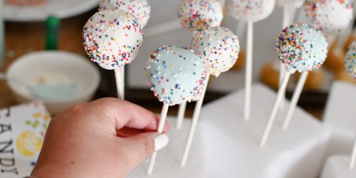 Here’s How to Easily Make Your Own Cake Pops at Home!