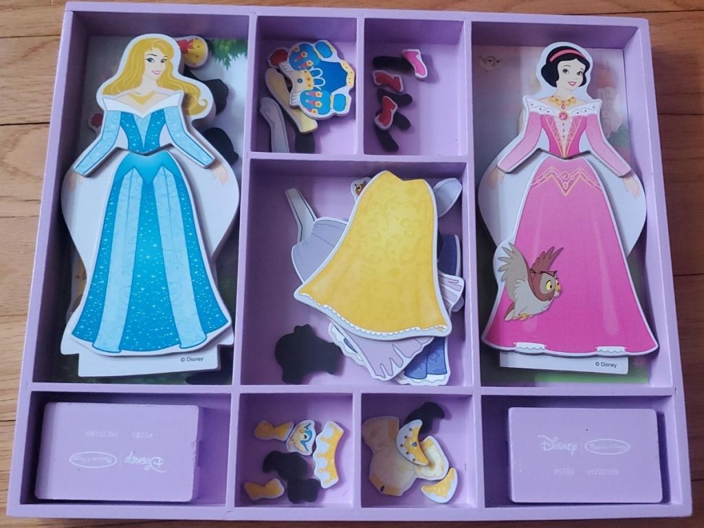 Melissa & Doug Disney Princess Dress up Dolls Set