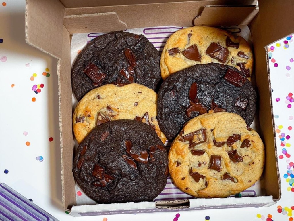 6 cookies in a box
