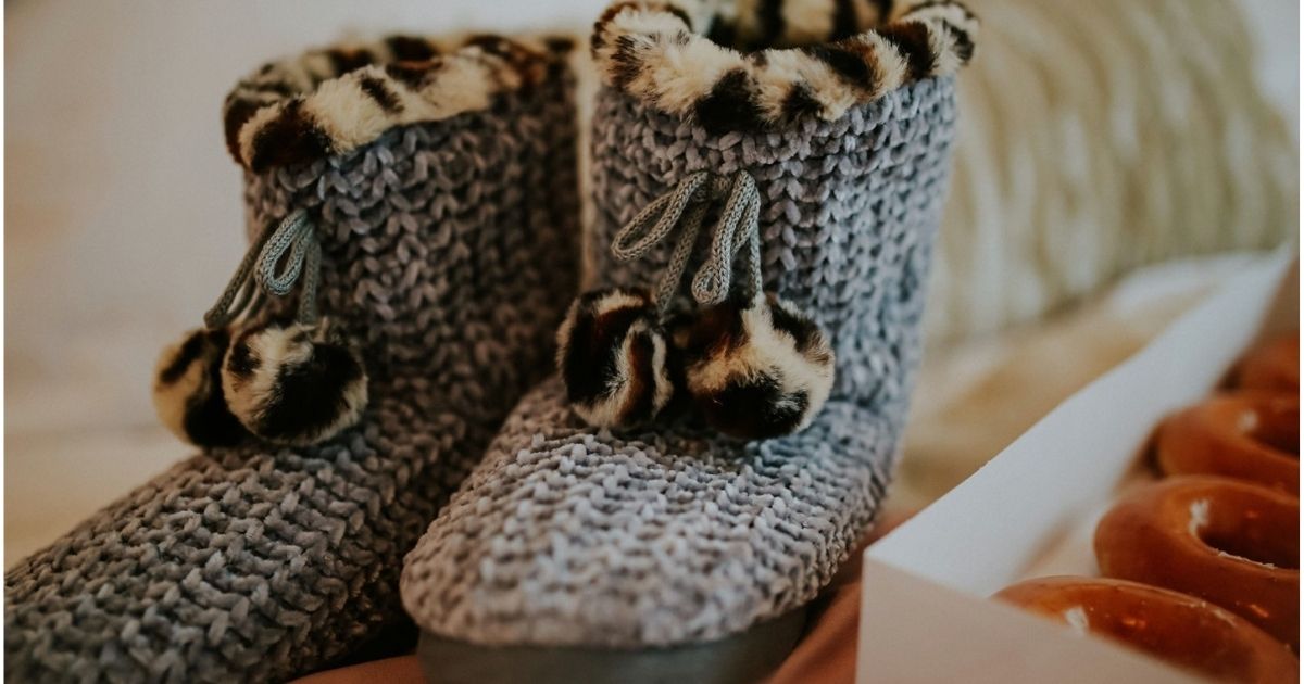 bearpaw leopard slippers