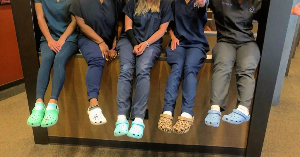 nurses wearing crocs