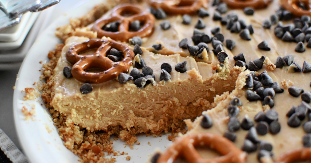 Here’s the Ultimate Peanut Butter Pie with Pretzel Crust to Try!