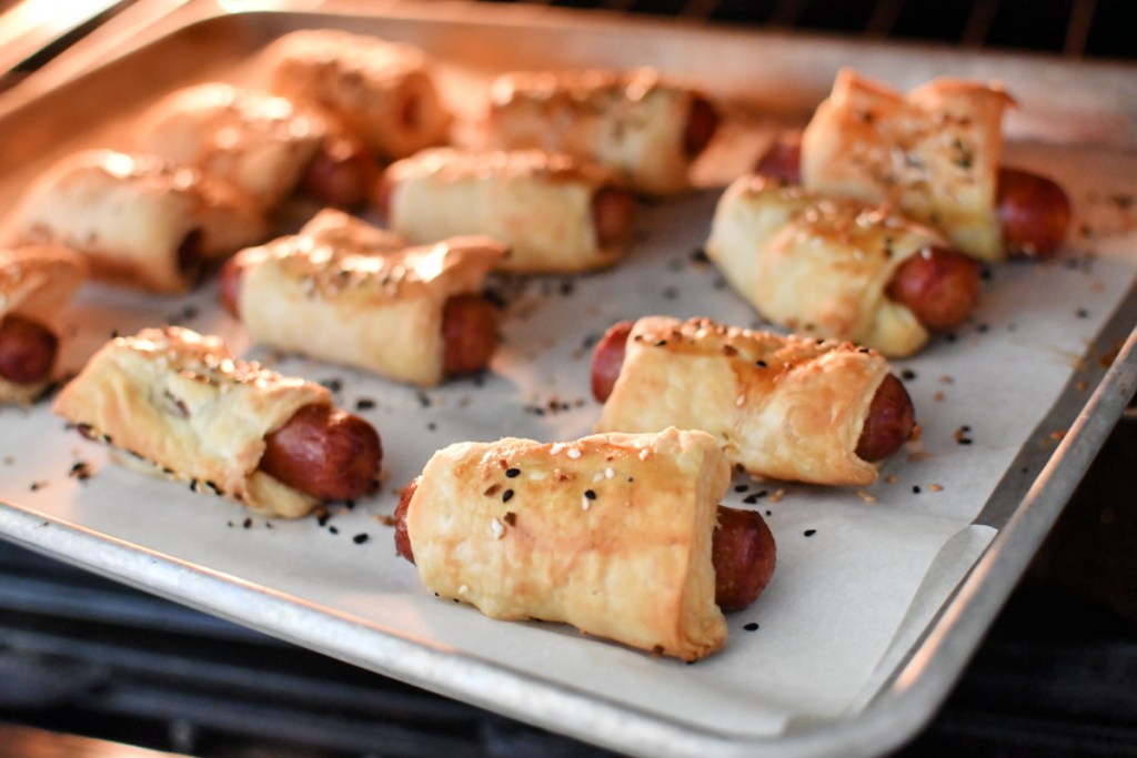 rolled hot dogs in puff pastry