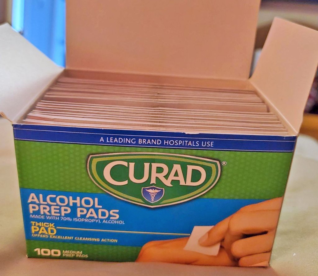 box of curad alcohol pads