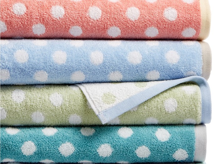 Martha Stewart Spa Bath Towels Only $6 on Macys.com (Regularly $20)