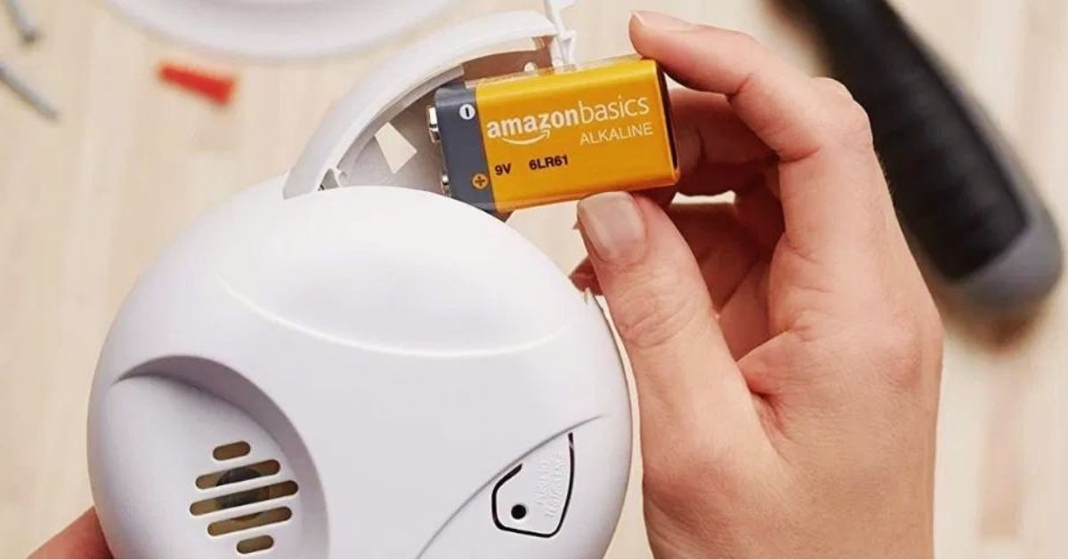 Amazon Basics 9 Volt Batteries 4Pack Just 4.41 Shipped (Reg. 10