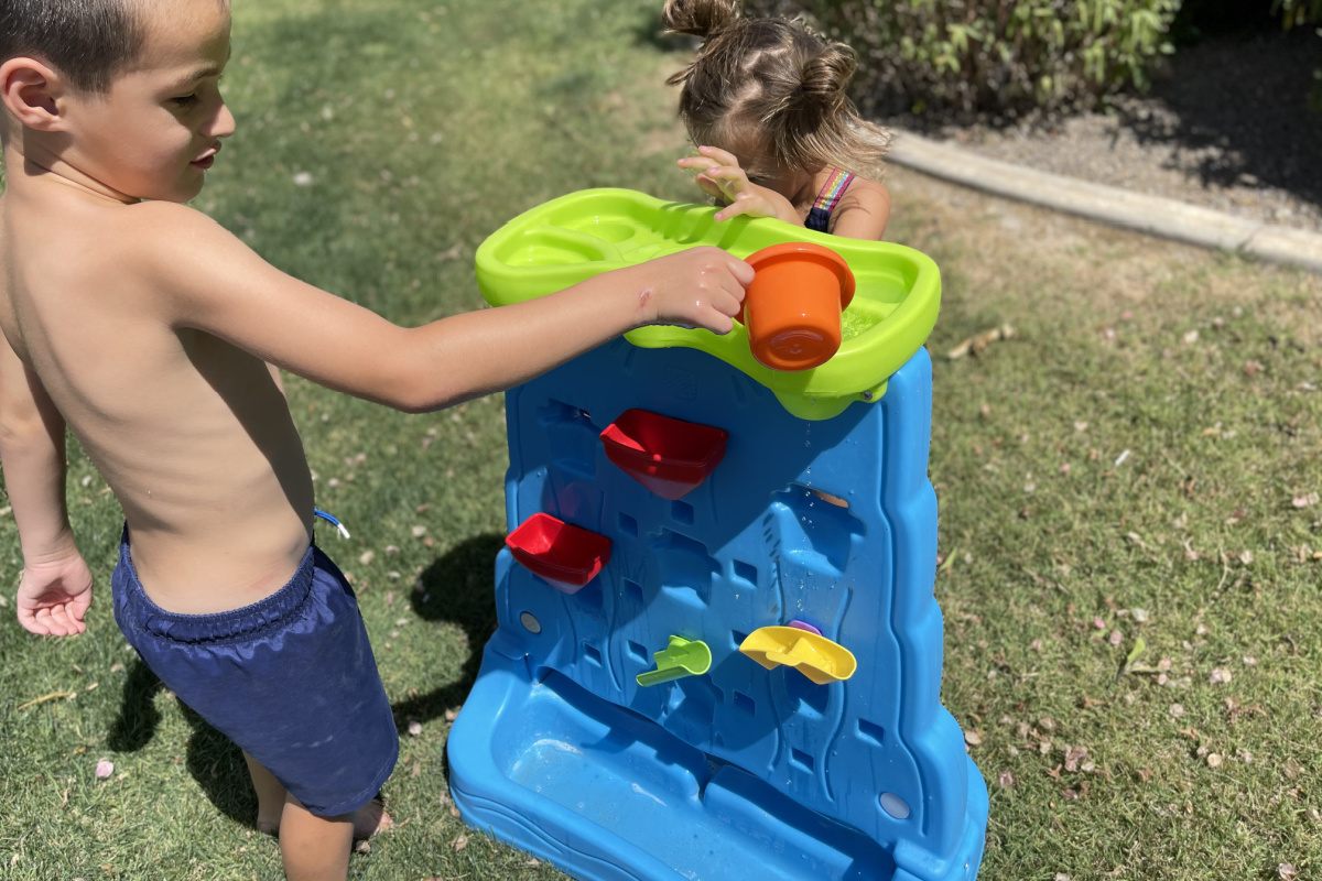 Indoor/Outdoor Toy Includes Waterwheel Simplay3 Carry & Go Ocean Drive 2-Sided Water Play Table for Kids with 4 Accessories Bucket and Truck Boat 