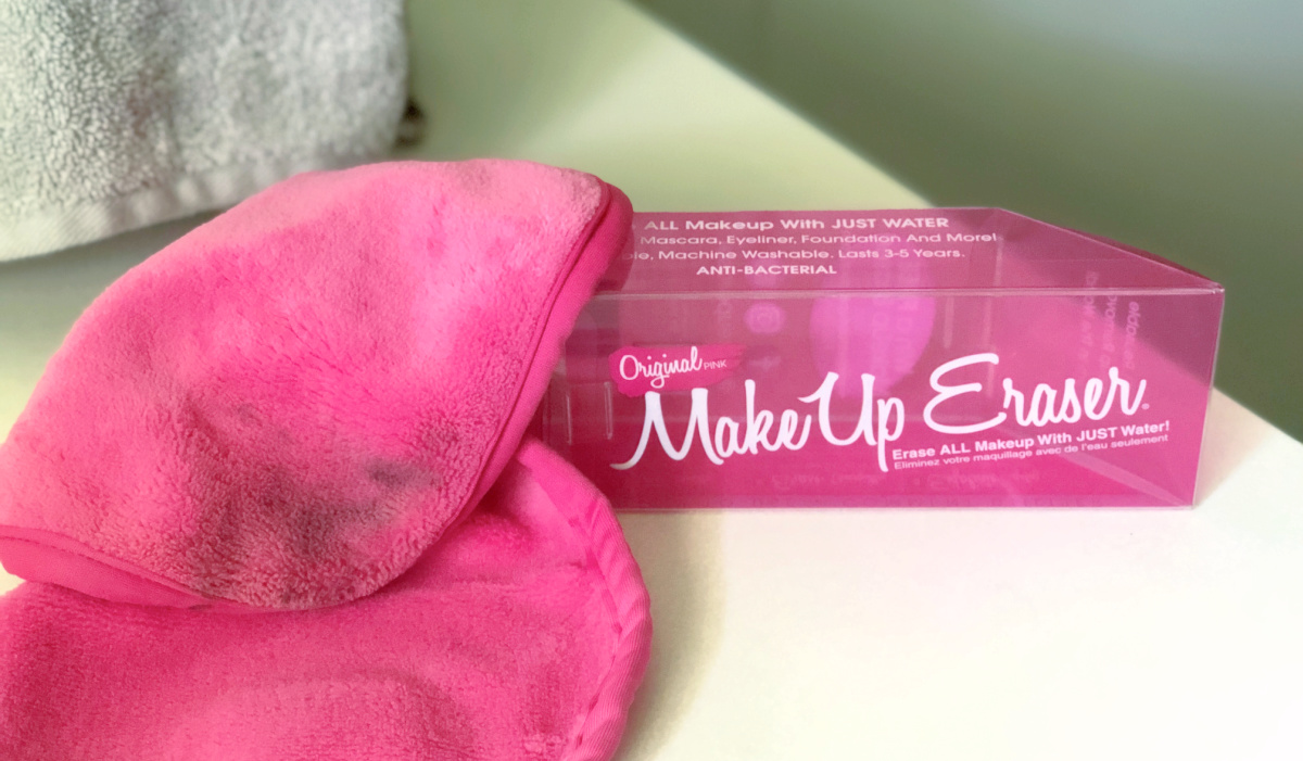 makeup eraser cloth with eye makeup