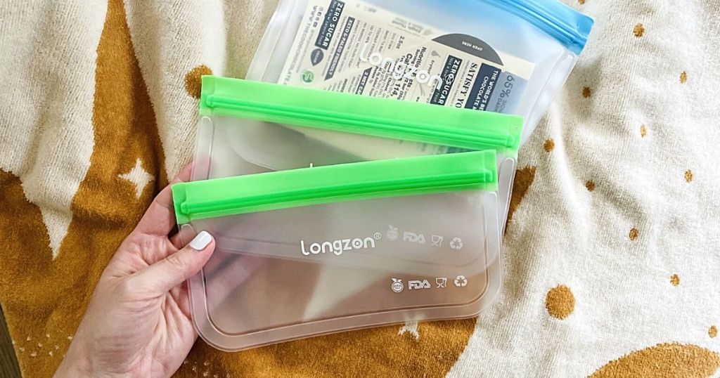 hand holding green Longzon reusable bag