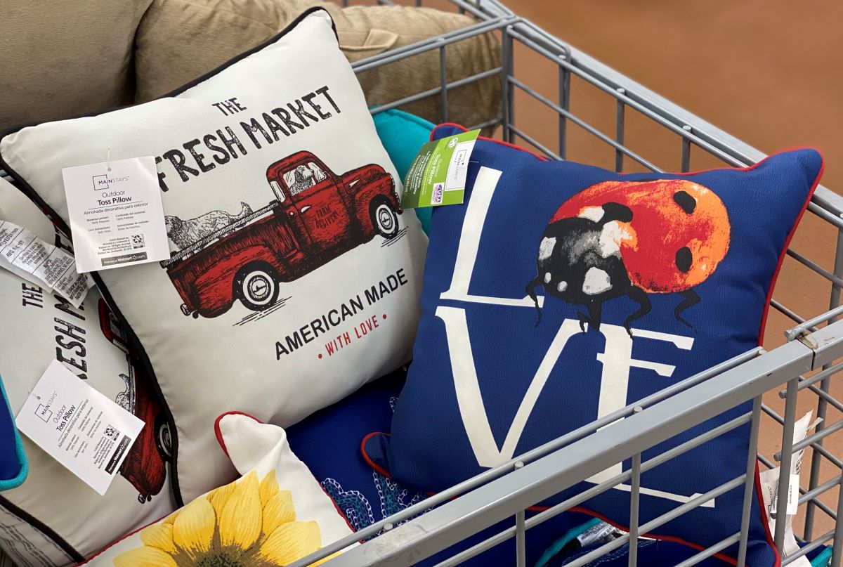 Walmart best sale outdoor pillows