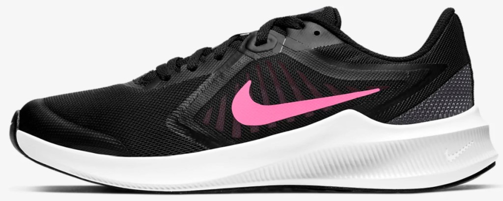 black and pink nike running shoes