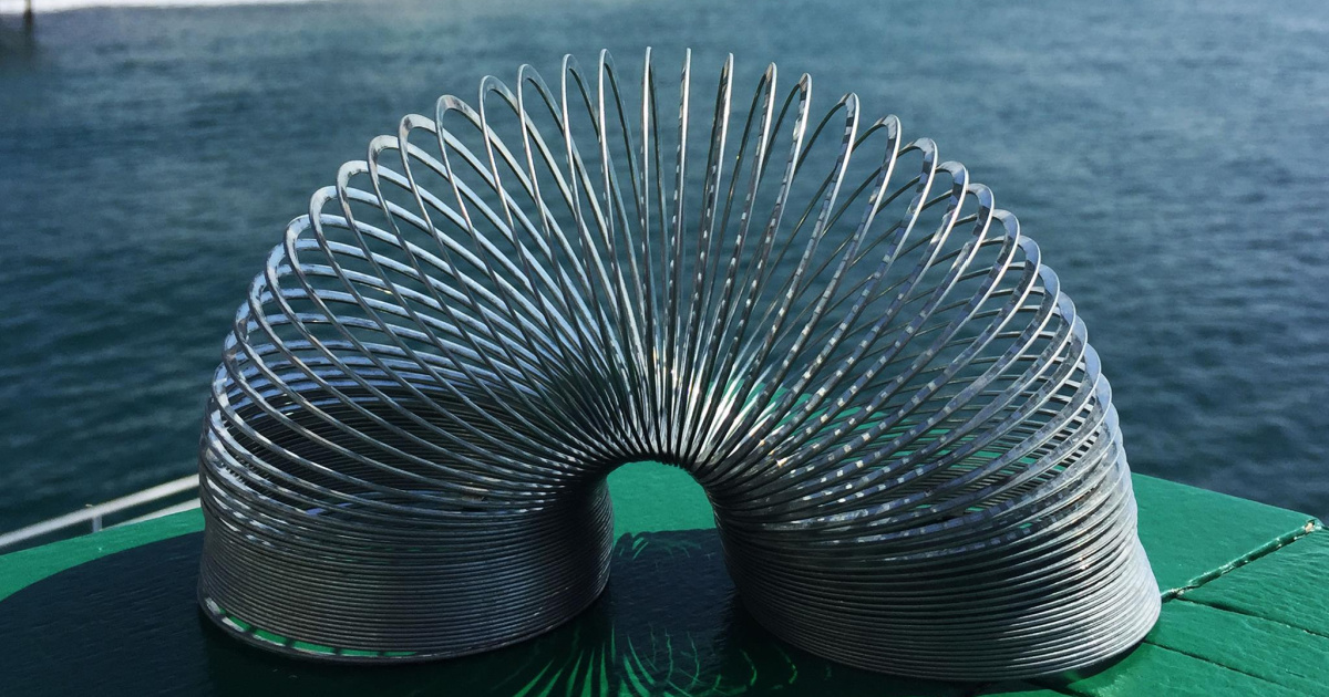 water slinky toy