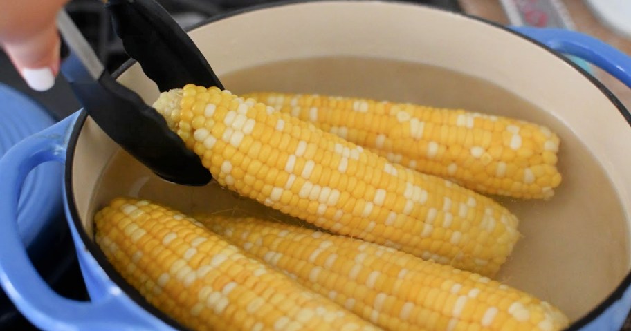 how to boil corn in boiling water