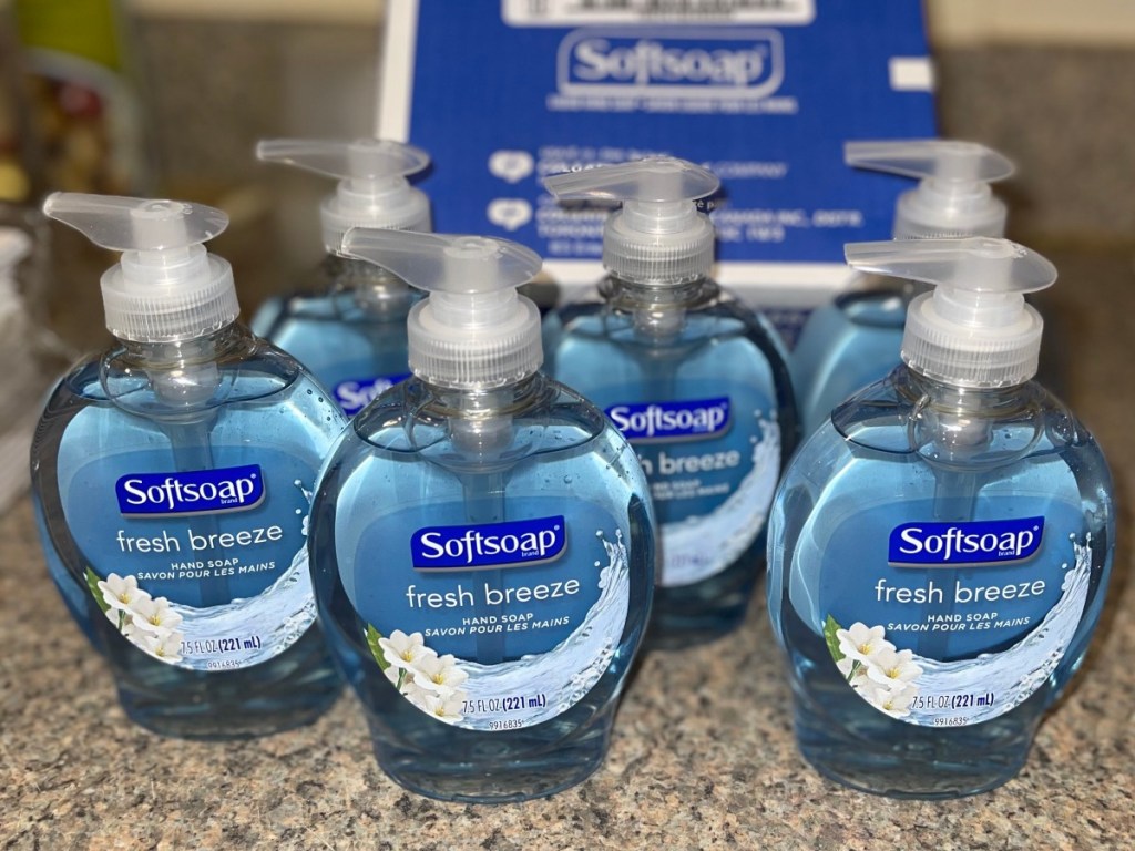 5 bottles of Softsoap Fresh Breeze soap
