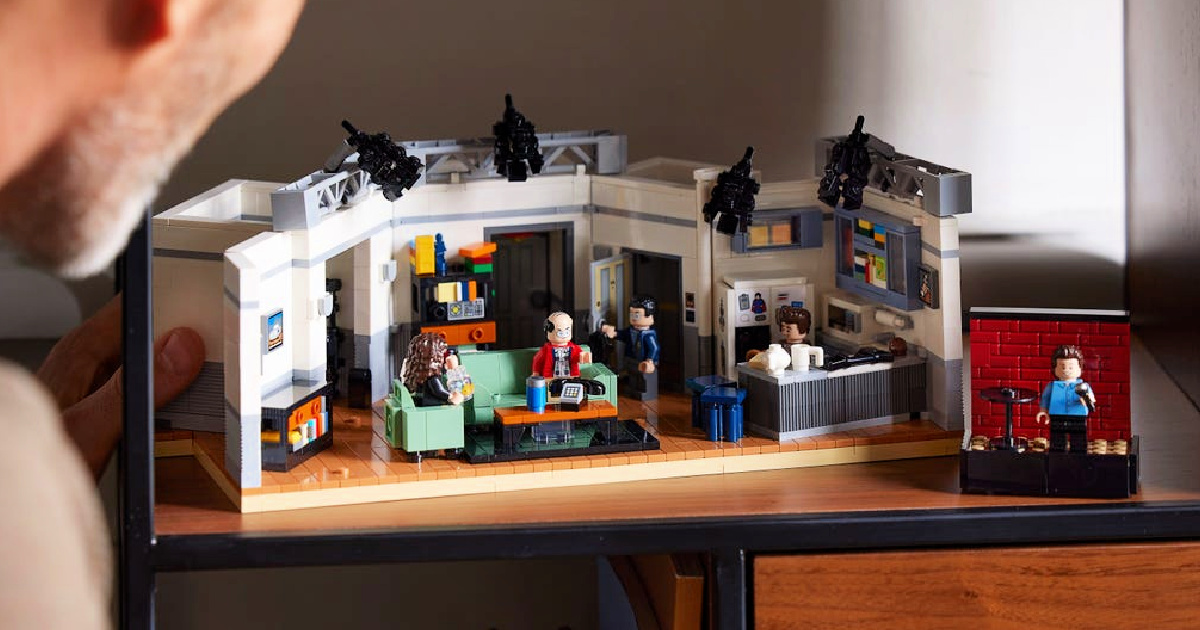 1326-Piece LEGO Ideas Seinfeld Jerry's Apartment Building Set