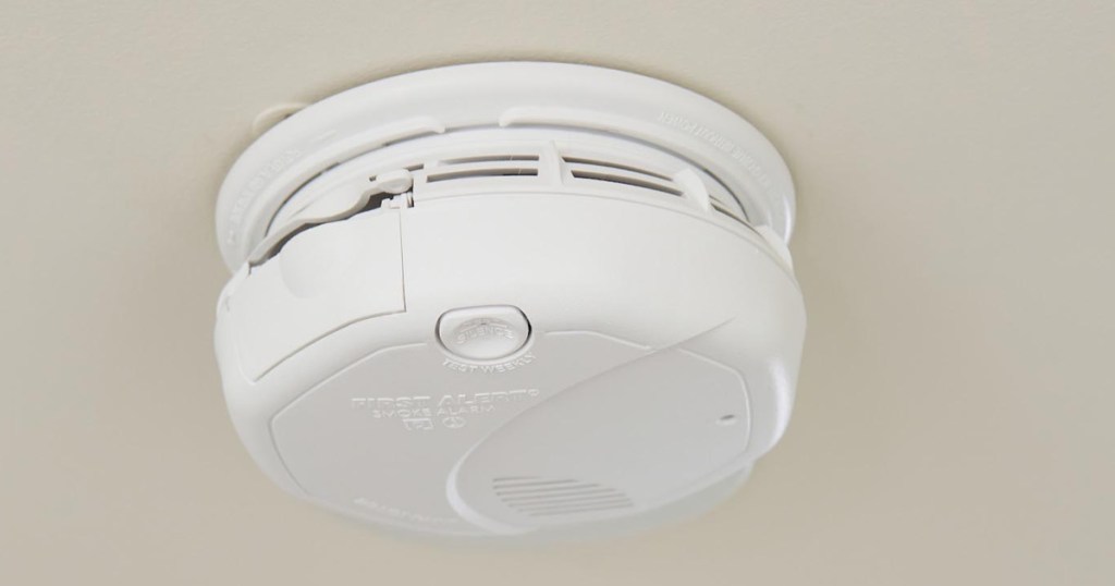 First Alert BRK 7010B Hardwired Smoke Detector with Photoelectric Sensor and Battery Backup 