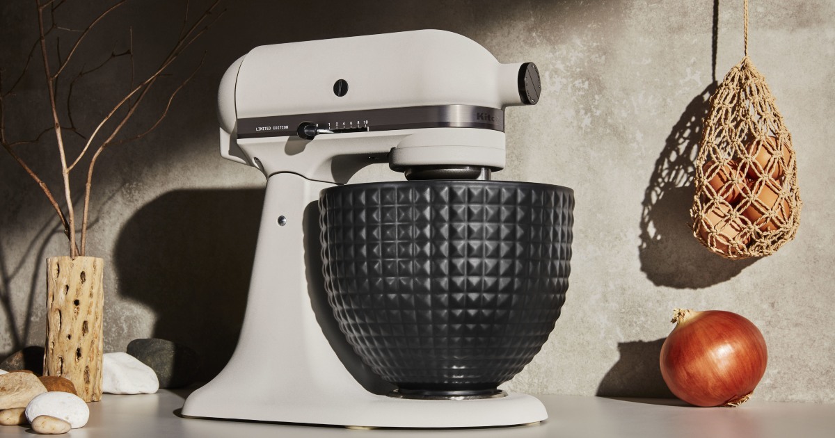 KitchenAid Stand Mixer Matte Grey Studded 5-Quart Ceramic Mixing