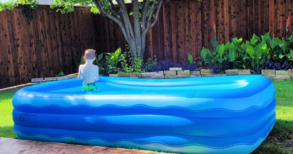 Sable Family Full-Size Inflatable Pool