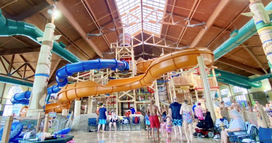 great wolf lodge indoor swimming area with water slides