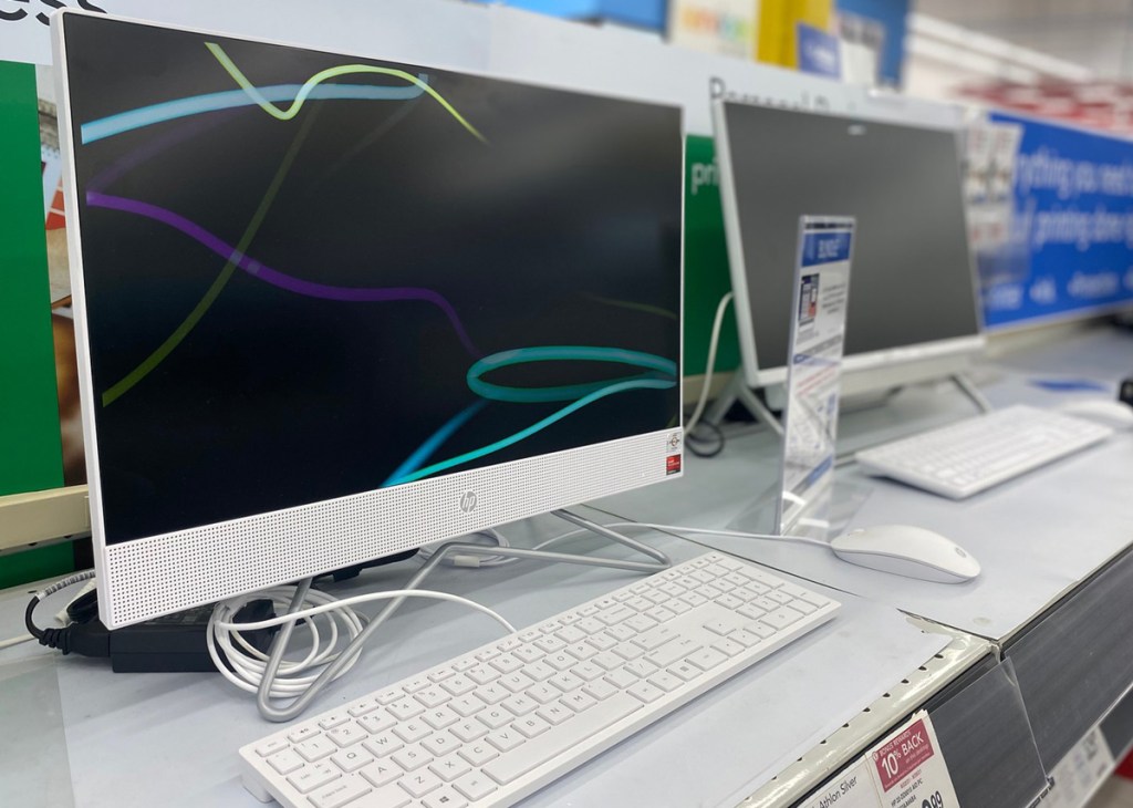 computer in store during global chip shortage