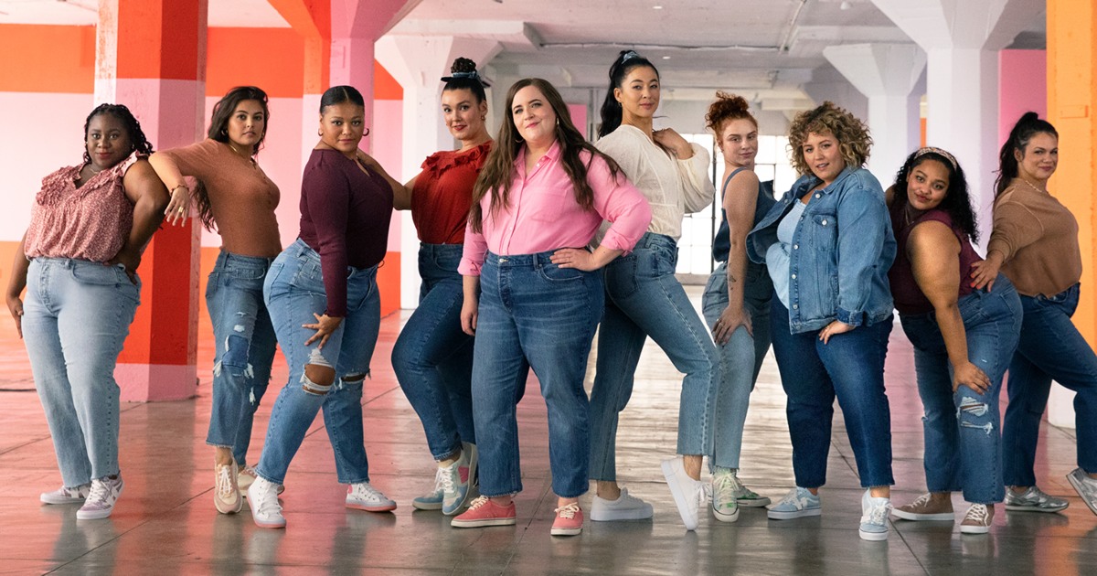 women modeling Old Navy's size-inclusive clothing