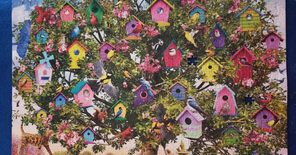 Birdhouse themed jigsaw puzzle