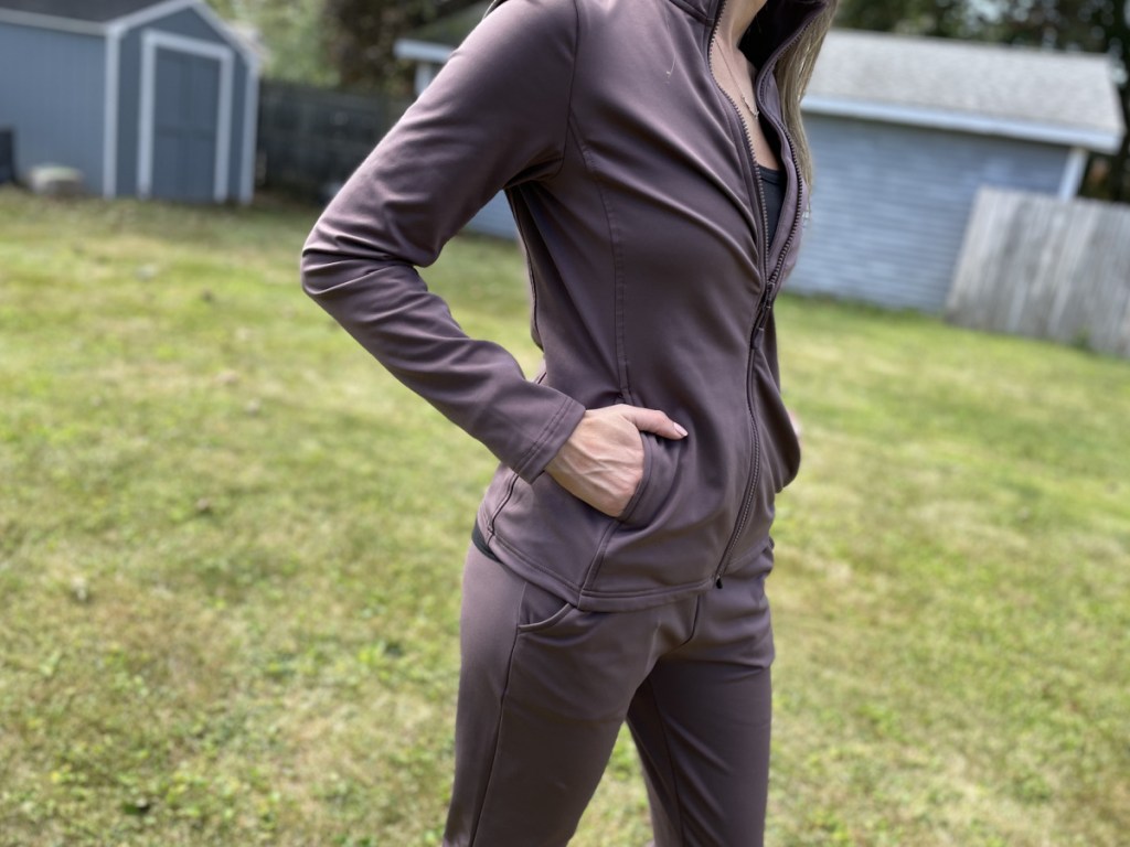 woman wearing a 32 degrees tech jogger set 