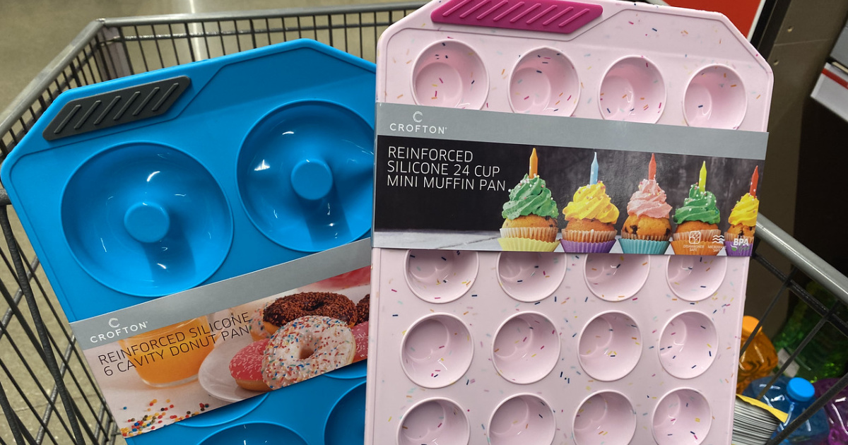 Silicone Baking Pans Only $6.99 at ALDI | Come w/ Reinforced Sides