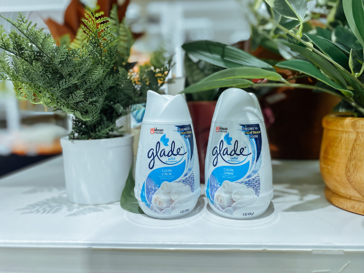 Glade Solid Air Freshener in Clean Linen Scent