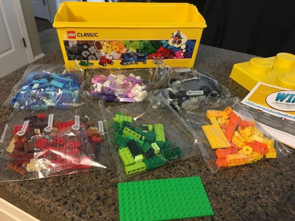 LEGO Classic 484-brick box
