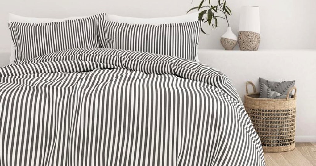 Linens & Hutch Essential 3-Piece Duvet Cover Set