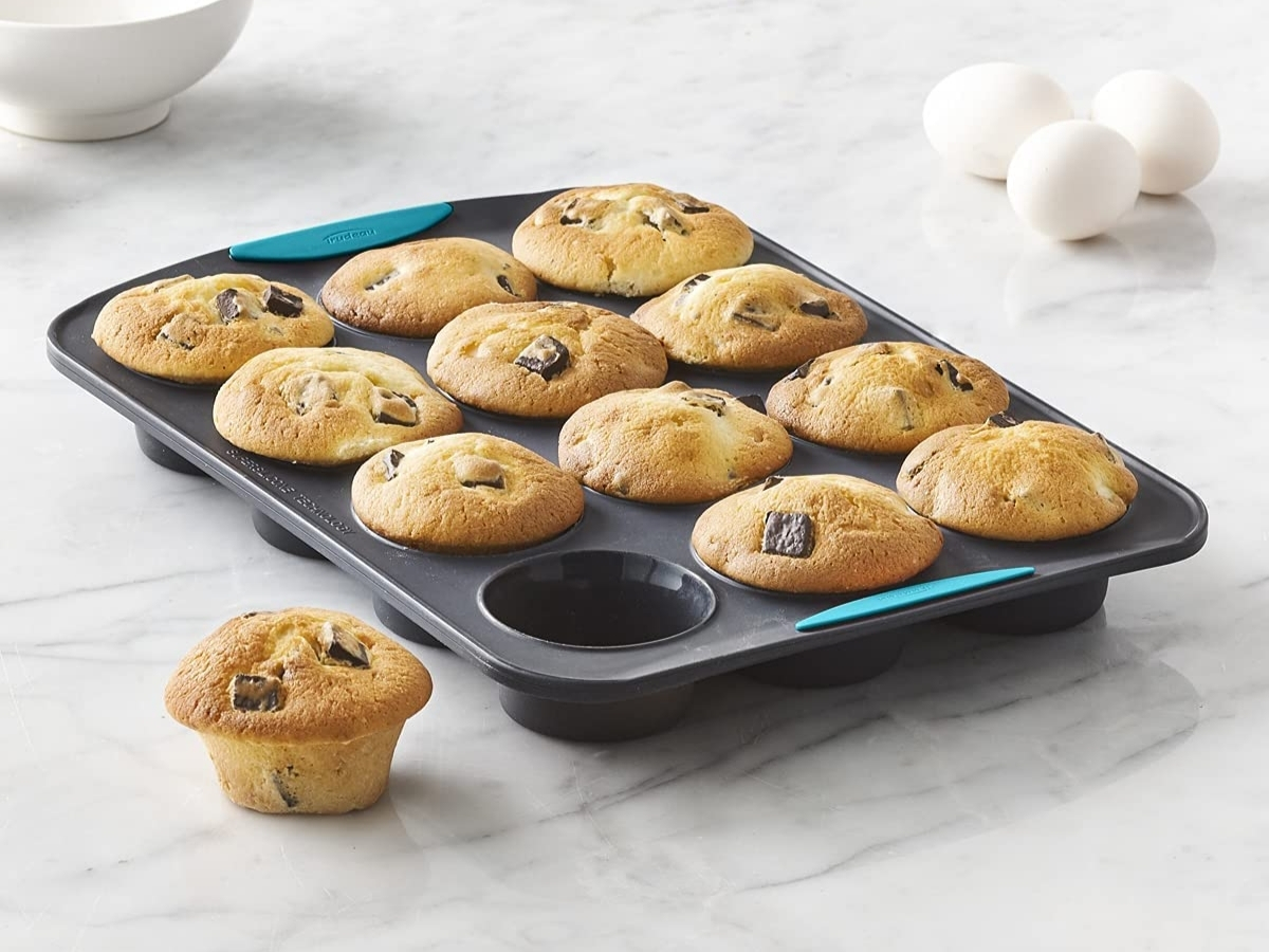 trudeau muffin pan 12 count