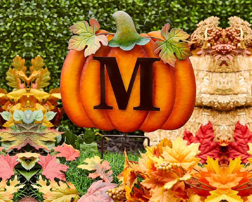 monogram pumpkin stake with M