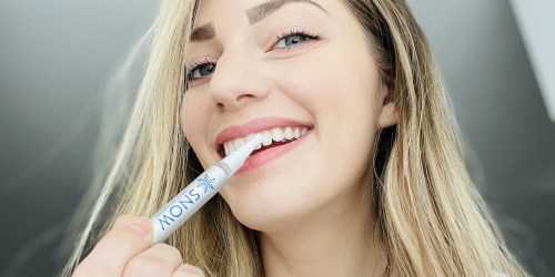 30% Off Snow Promo Code + Free Gift | Whiten Your Teeth for Just 73¢ Per Treatment!