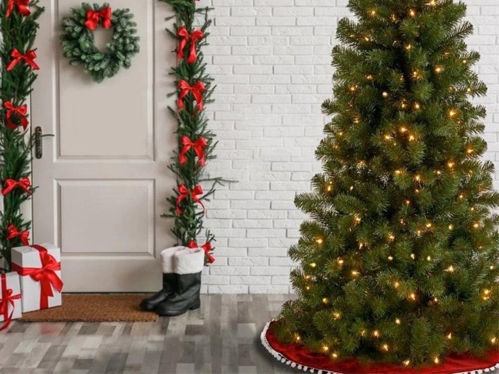 7.5' Green Fir Artificial Christmas Tree w/ 450 Clear & White Lights