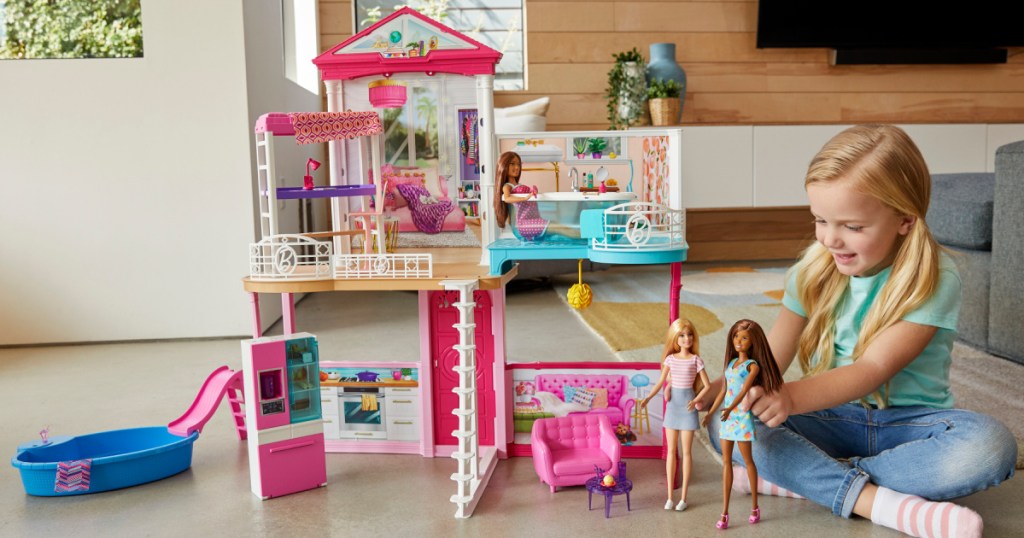 Barbie Dollhouse and Furniture Set With 3 Dolls girl playing with dolls