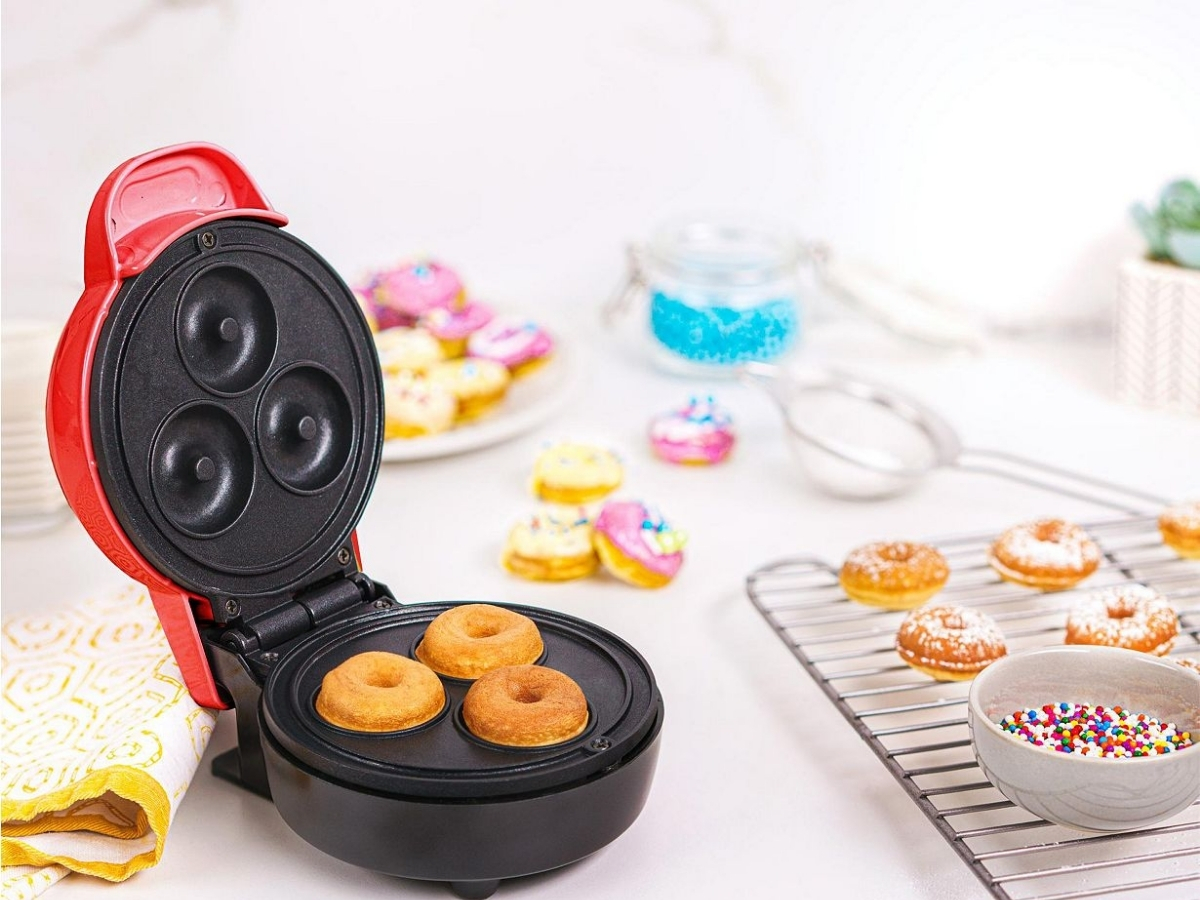 Bella Waffle Maker Just 7.99 on (Regularly 20)