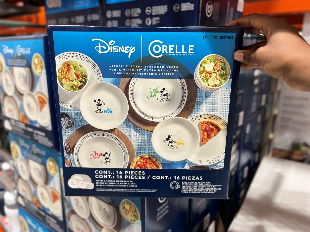 Corelle, Dining, Disney Star Wars Dessert Set Of 8 Corelle 675 Plates New  Original Box