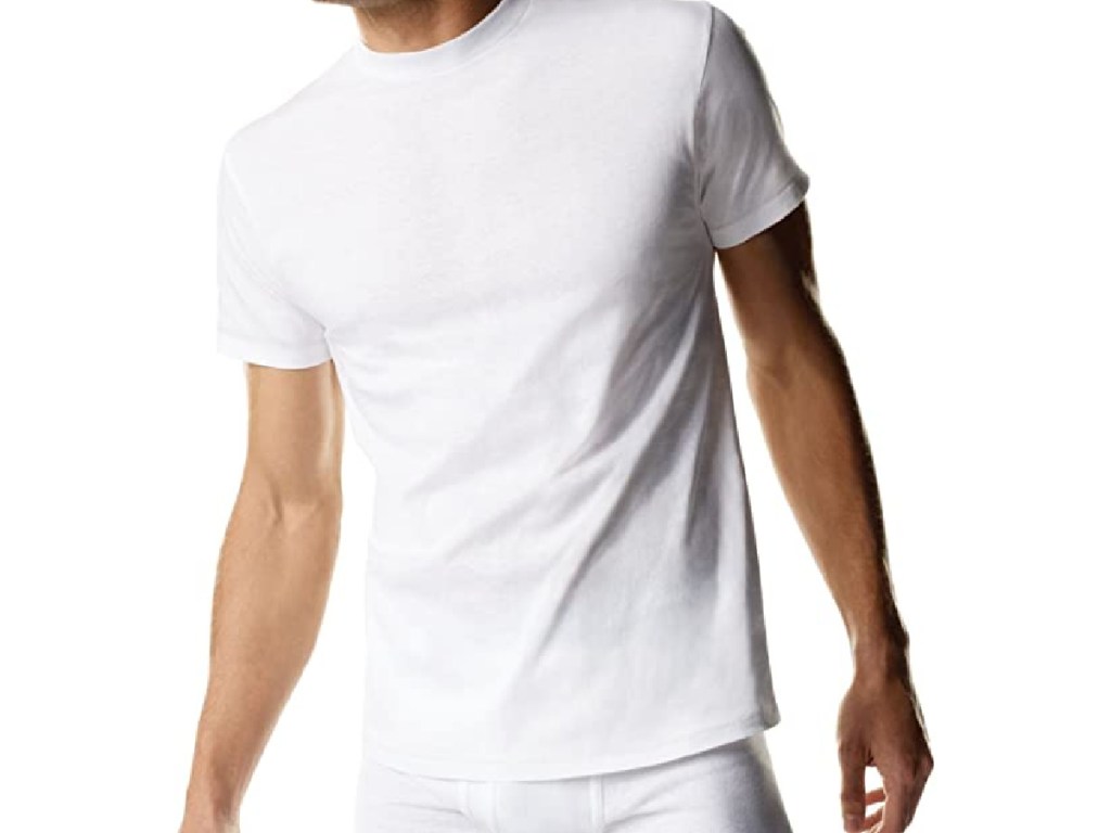 men wearing white t shirt