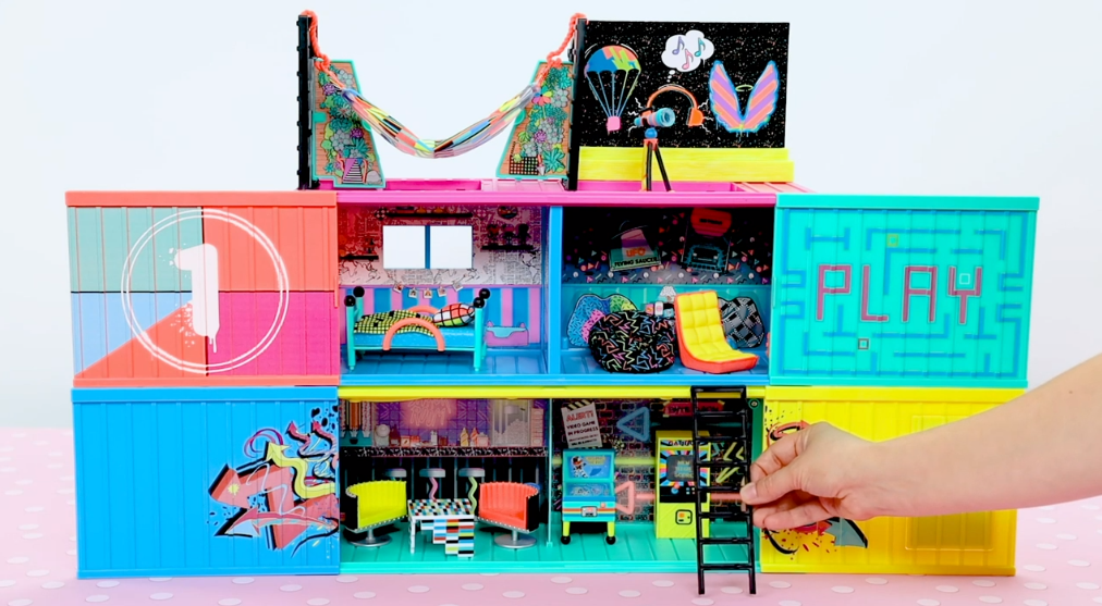 L.O.L Clubhouse Playset with 2 Exclusives Dolls Surprise