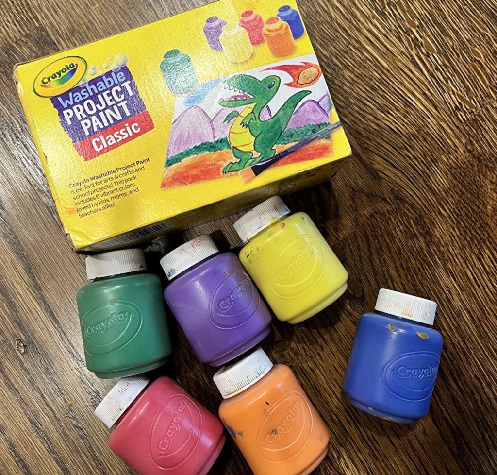 6 bottles of Crayola paint
