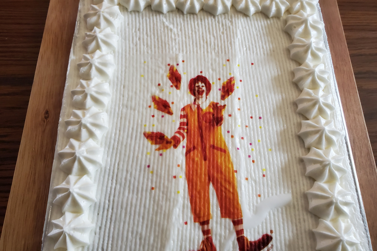 Mcdonalds Birthday Cake - CakeCentral.com