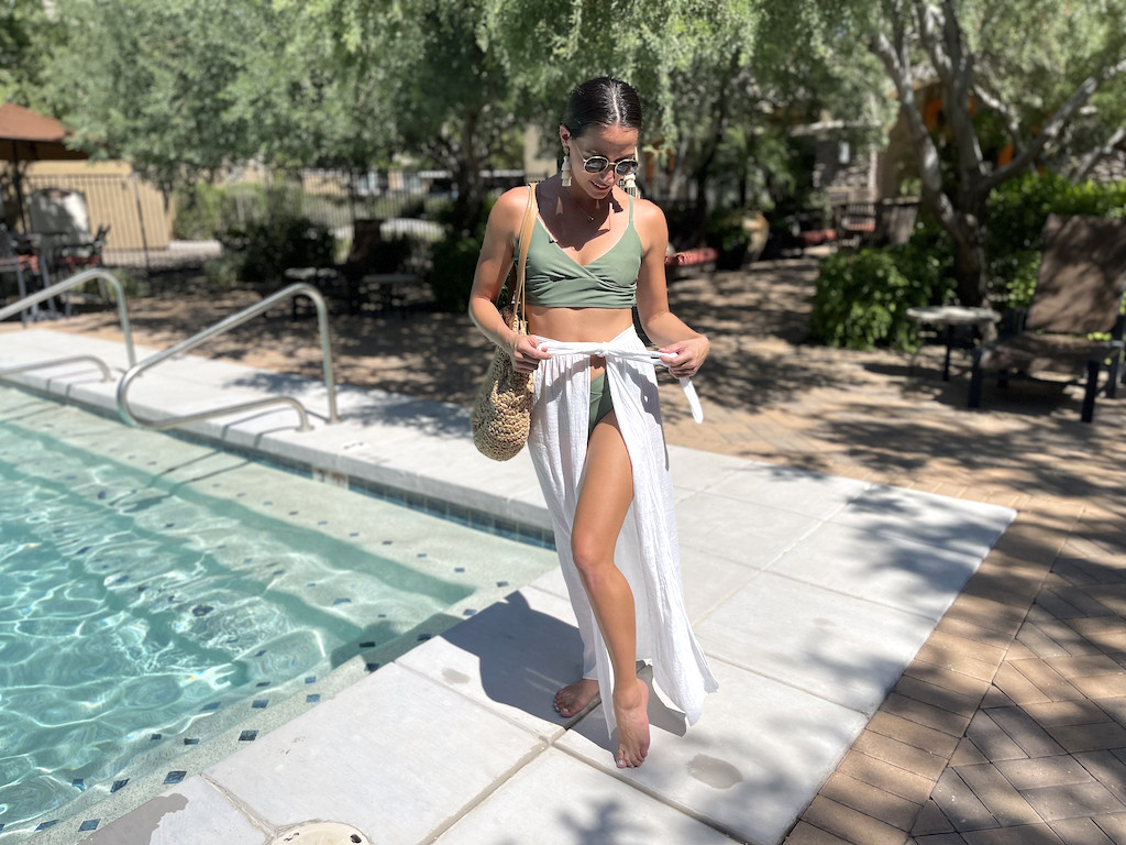 woman wearing Shein bikini and coverup by pool 