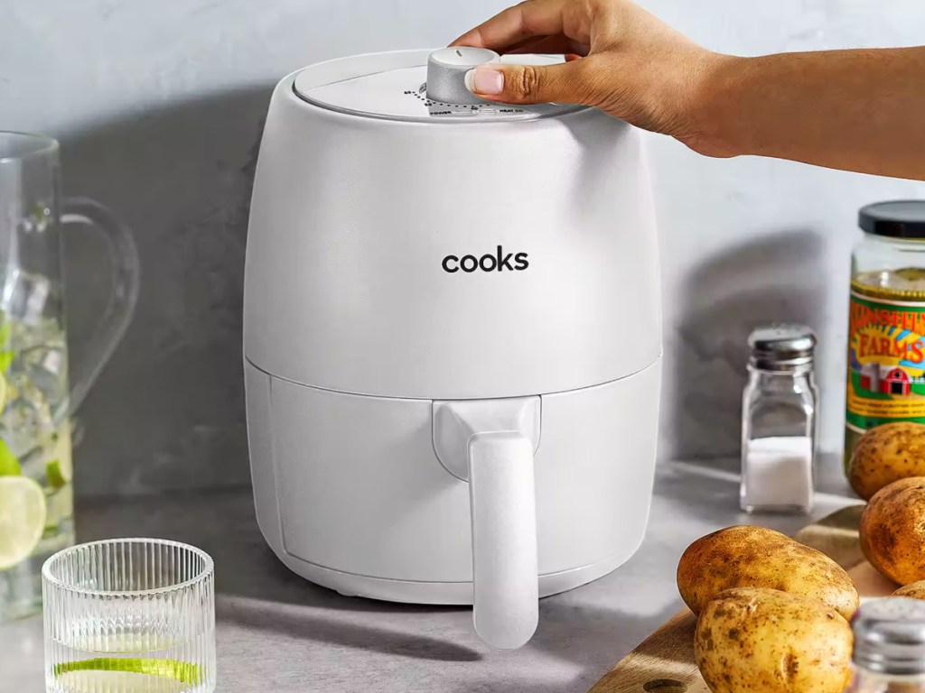 Cooks Air Fryer in white