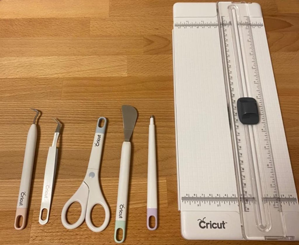 Cricut Essentials Set