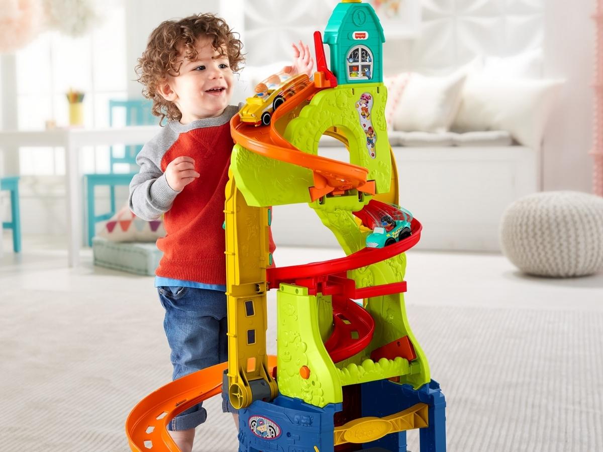 fisher price little people sit and stand skyway playset
