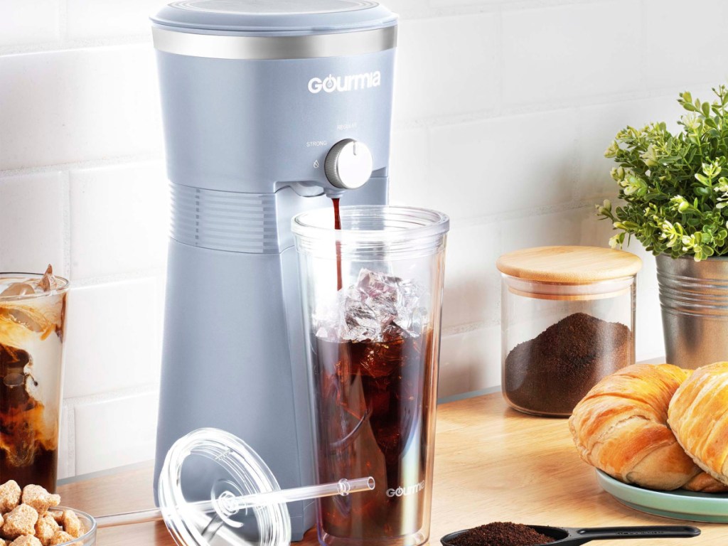Gourmia Iced Coffee Maker with Brew-Strength Control, Reusable Filter and Tumbler